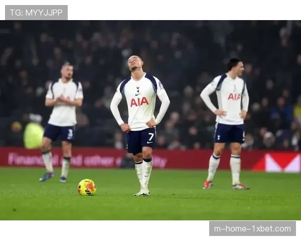 热刺自2015年8月以来首次跌入降级区,豪门陨落引发关注 热刺自2015年8月以来首次跌入降级区,豪门陨落引发关注